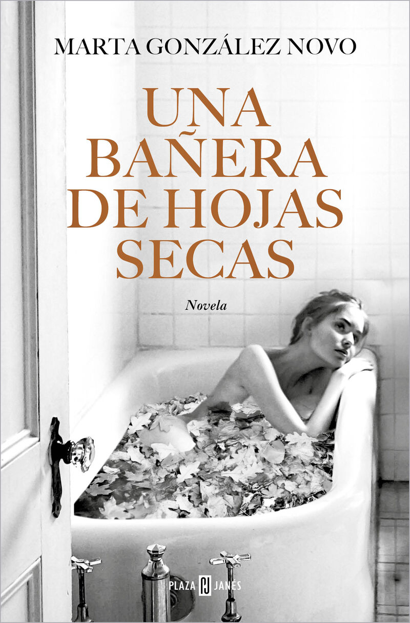 una bañera con hojas secas - Marta Gonzalez Novo