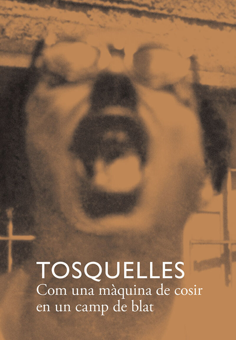 TOSQUELLES - COM UNA MAQUINA DE COSIR EN UN CAMP DE BLAT